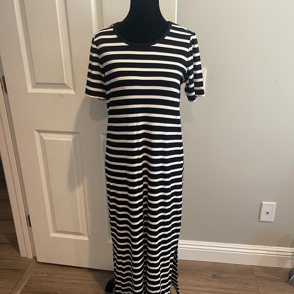 Tahari Black and White Casual Short Sleeve Maxi Dress Size Small